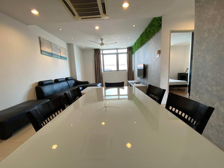 Spacious 3R,2R,Studio 5Min Walk To Time Square,Lalaport, Pool,Gym,Wifi Apartman Kuala Lumpur Kültér fotó