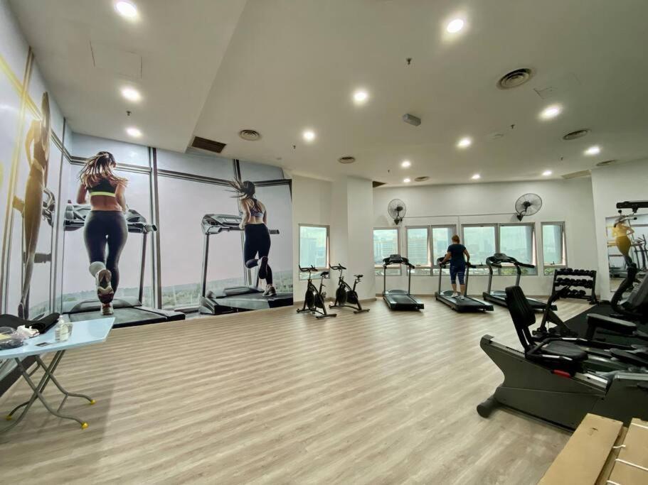 Spacious 3R,2R,Studio 5Min Walk To Time Square,Lalaport, Pool,Gym,Wifi Apartman Kuala Lumpur Kültér fotó