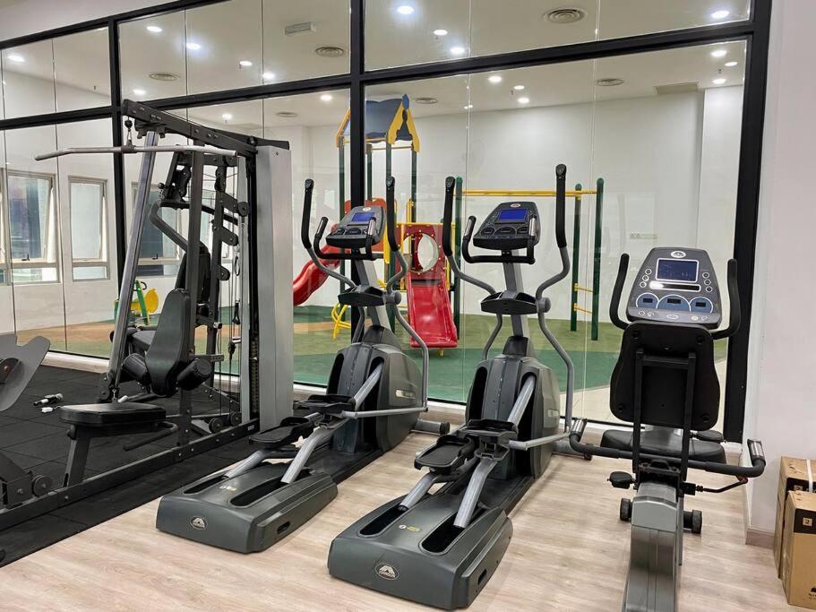 Spacious 3R,2R,Studio 5Min Walk To Time Square,Lalaport, Pool,Gym,Wifi Apartman Kuala Lumpur Kültér fotó