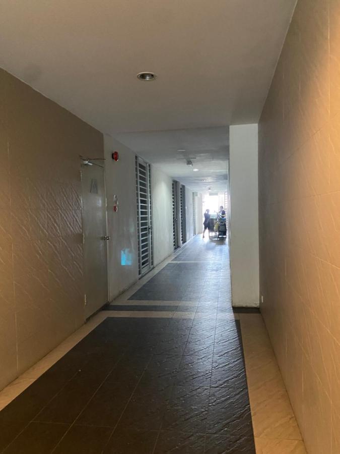 Spacious 3R,2R,Studio 5Min Walk To Time Square,Lalaport, Pool,Gym,Wifi Apartman Kuala Lumpur Kültér fotó