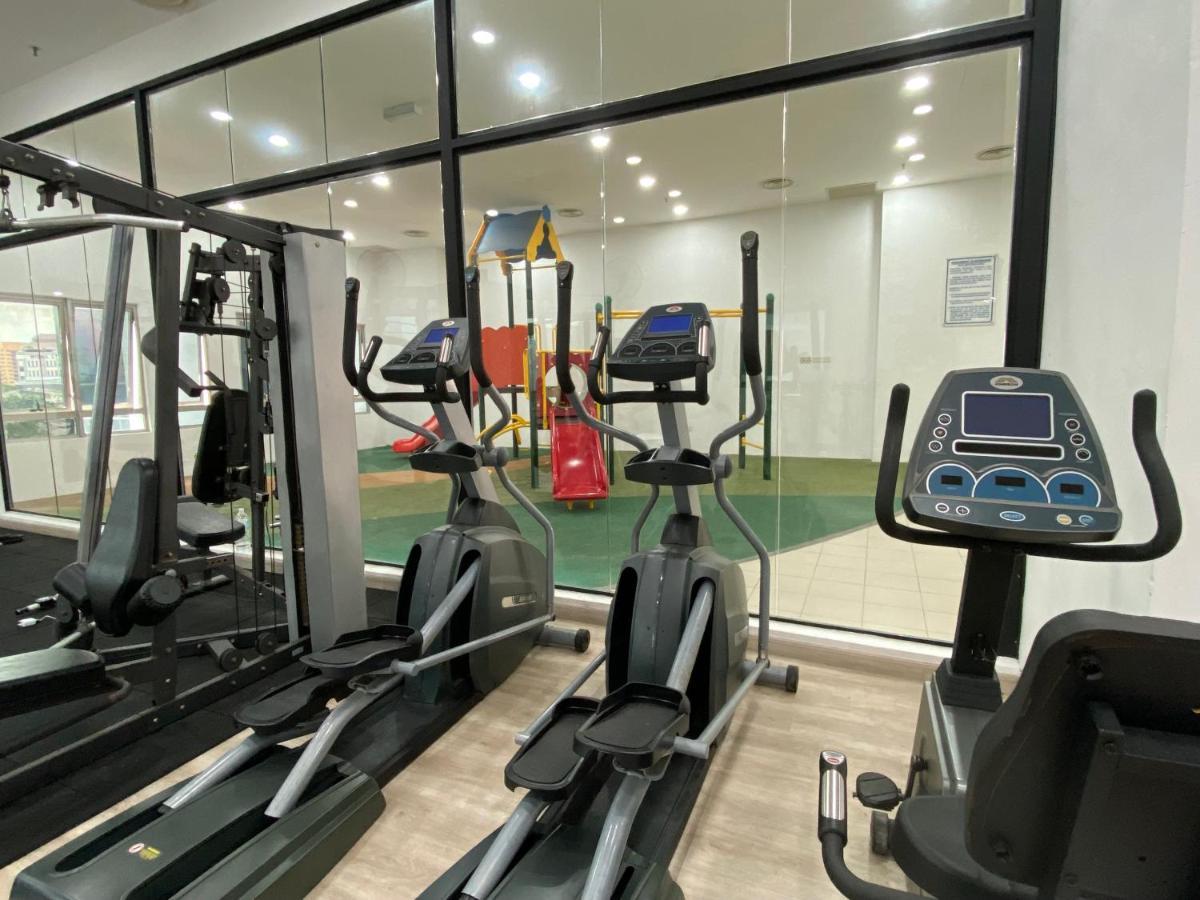 Spacious 3R,2R,Studio 5Min Walk To Time Square,Lalaport, Pool,Gym,Wifi Apartman Kuala Lumpur Kültér fotó