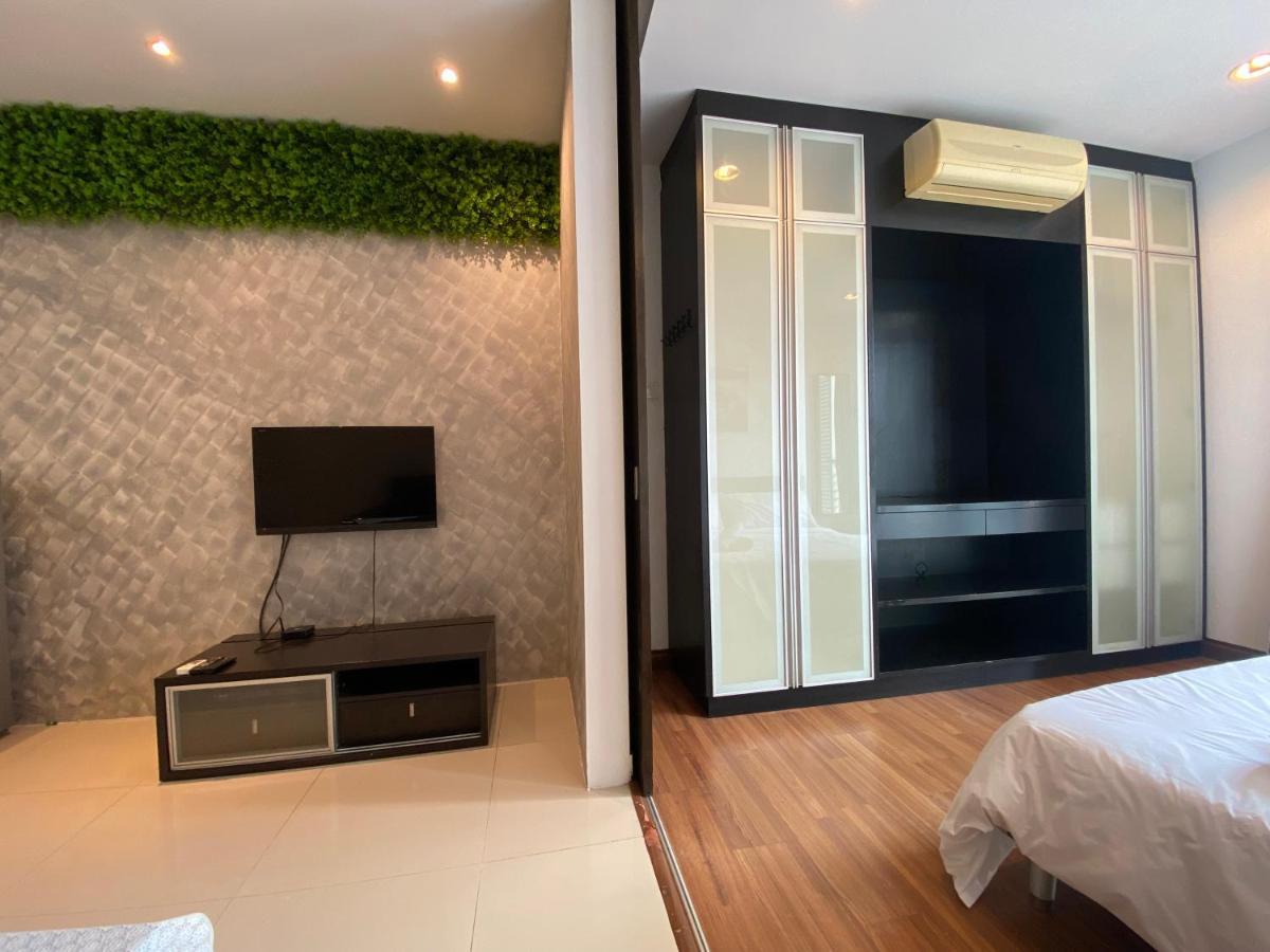 Spacious 3R,2R,Studio 5Min Walk To Time Square,Lalaport, Pool,Gym,Wifi Apartman Kuala Lumpur Kültér fotó